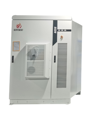 IP55 50KW Solutions de stockage d'énergie industrielle AC 400V 107,52KWH - 125,44KWH